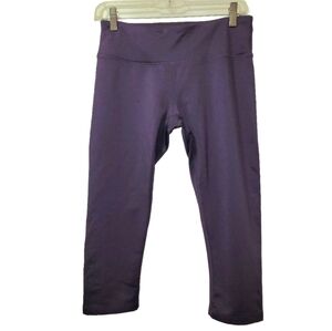 Roadrunner Sports Capri Workout Leggings Plum Size Med